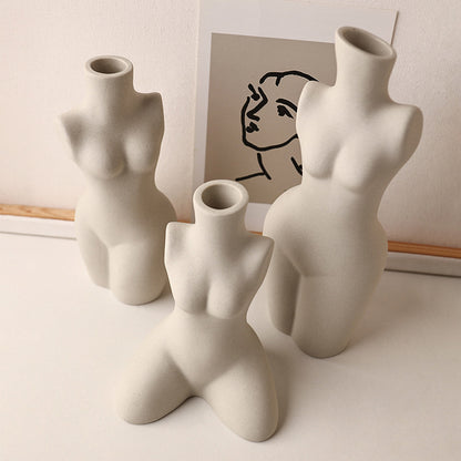 Silentia Alba – Ceramic Body Art Vase