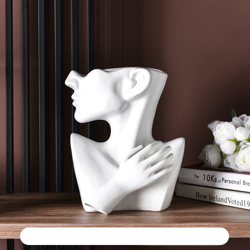 Visage Nordica – Ceramic Portrait Vase