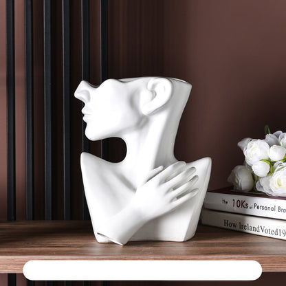 Visage Nordica – Ceramic Portrait Vase