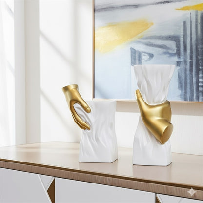 Forma Aurea – Resin Sculptural Vase